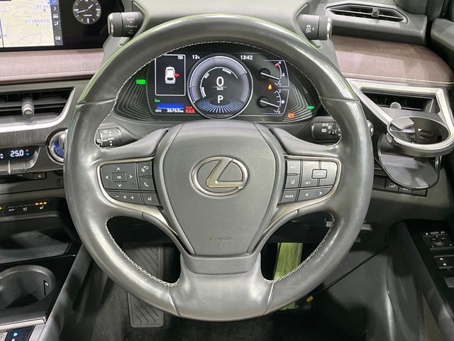 TOYOTA LEXUS UX250h AWD 2019