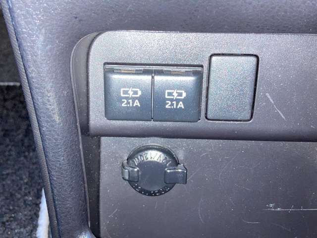 TOYOTA VOXY 4WD 2018