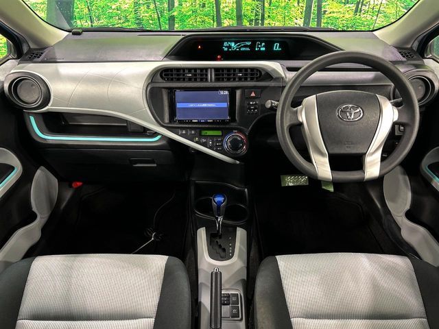 TOYOTA AQUA 2013