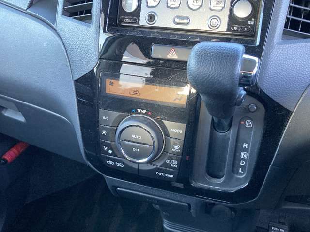 NISSAN ROOX 4WD 2011