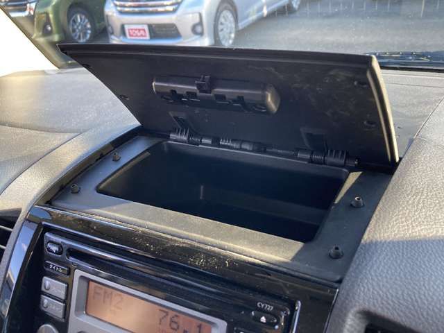 NISSAN ROOX 4WD 2011