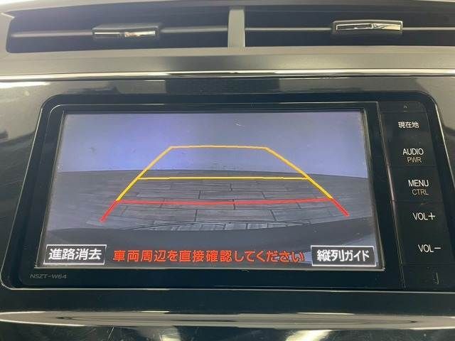 TOYOTA PRIUS Alpha 2015