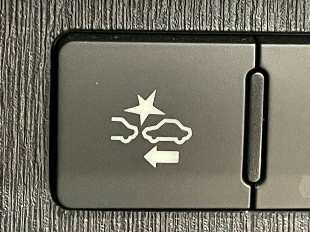 TOYOTA PRIUS Alpha 2015