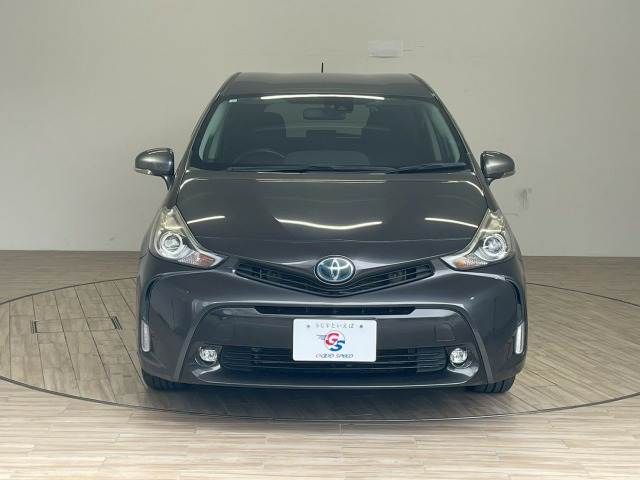 TOYOTA PRIUS Alpha 2015