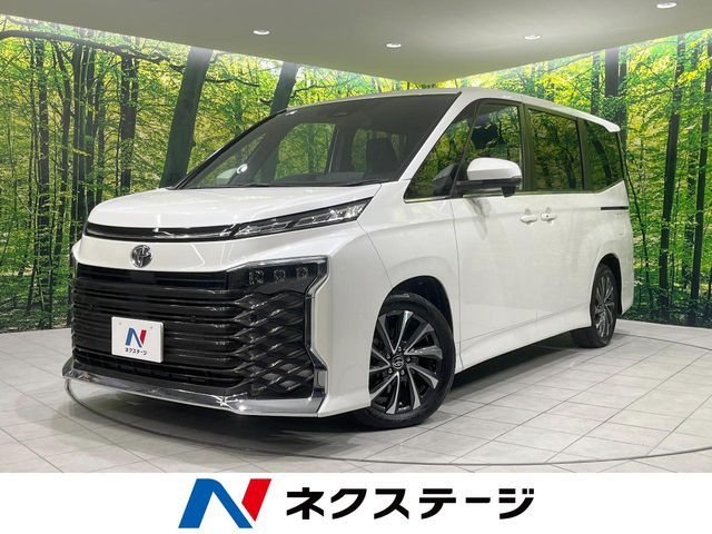 TOYOTA VOXY 2024