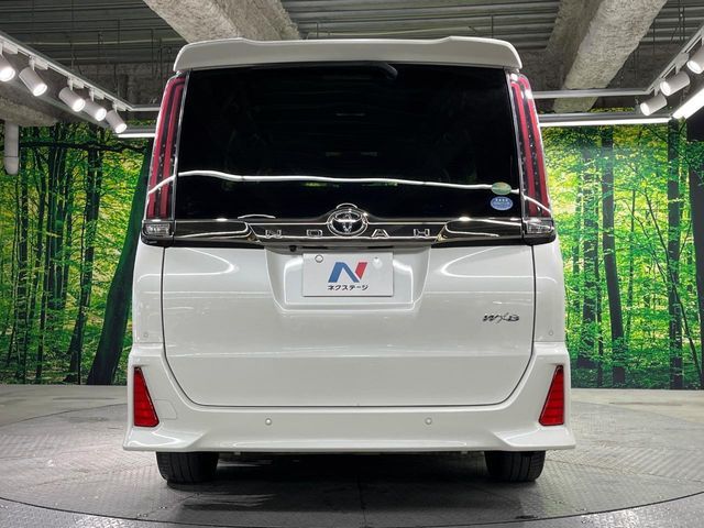 TOYOTA NOAH 2020