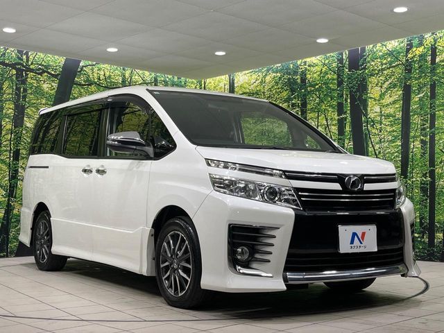 TOYOTA VOXY 2015