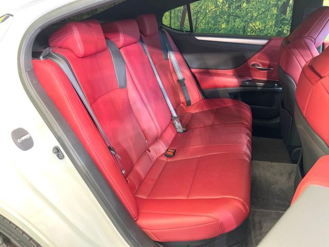 TOYOTA LEXUS ES300h 2019