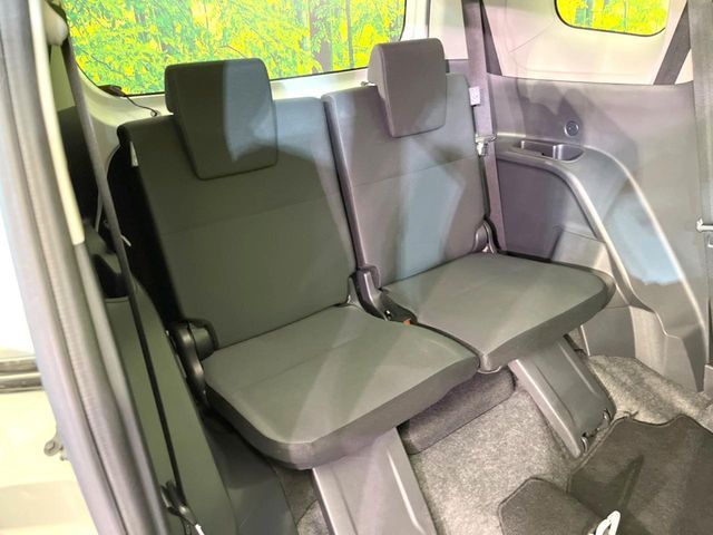 TOYOTA SIENTA HYBRID 2022