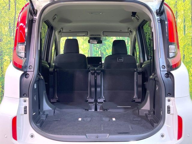 TOYOTA SIENTA HYBRID 2022