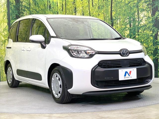 TOYOTA SIENTA HYBRID 2022