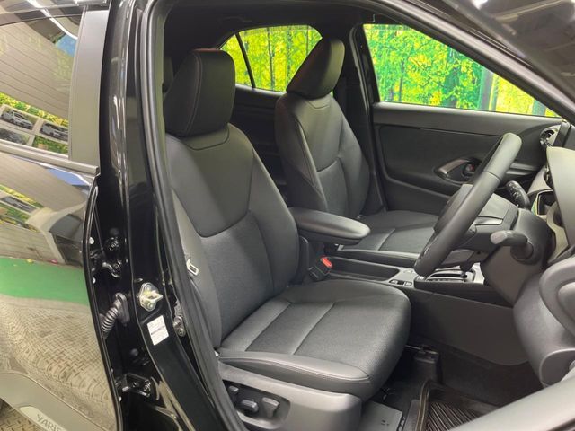 TOYOTA YARIS CROSS HYBRID 2025