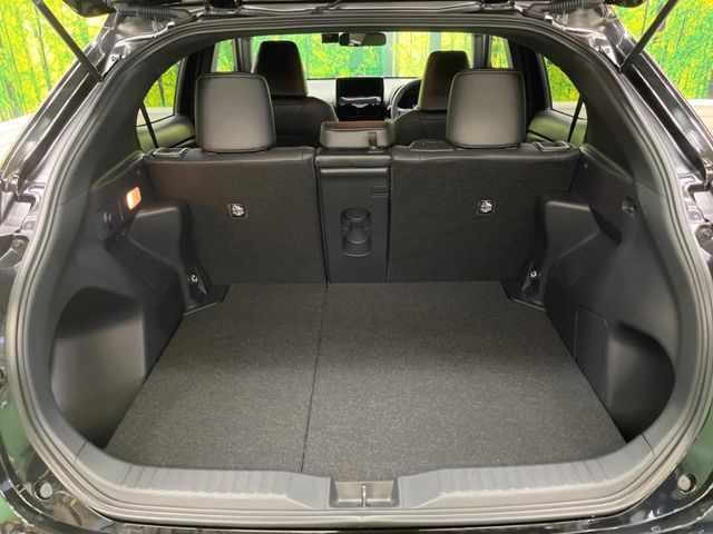 TOYOTA YARIS CROSS HYBRID 2025