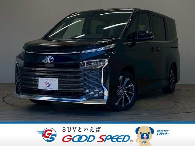 TOYOTA VOXY HYBRID 2023