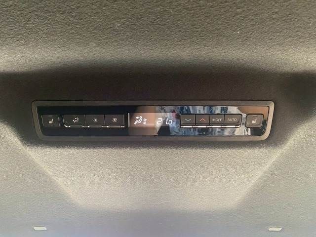 TOYOTA VOXY HYBRID 2023