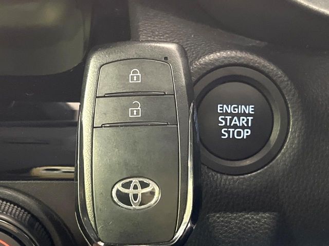 TOYOTA YARIS CROSS 2025