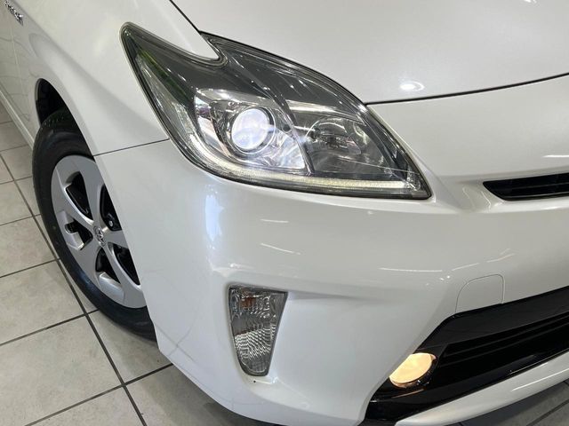 TOYOTA PRIUS 2013