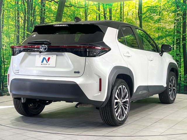 TOYOTA YARIS CROSS HYBRID 2023