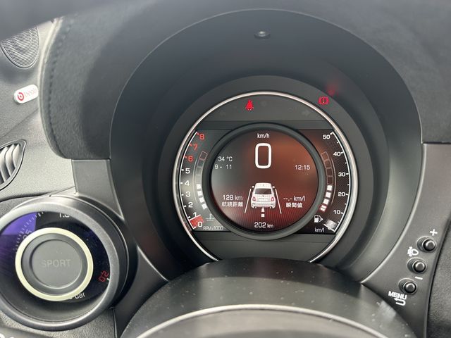 FIAT ABARTH 695 2024