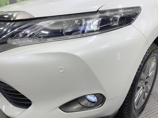 TOYOTA HARRIER 4WD 2016