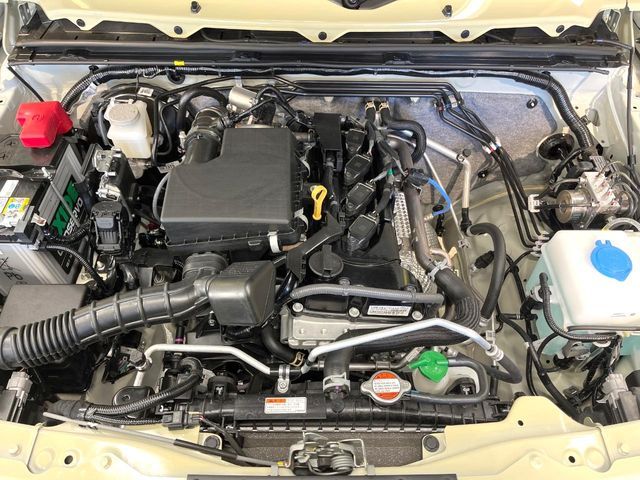 SUZUKI JIMNY NOMADE 2025