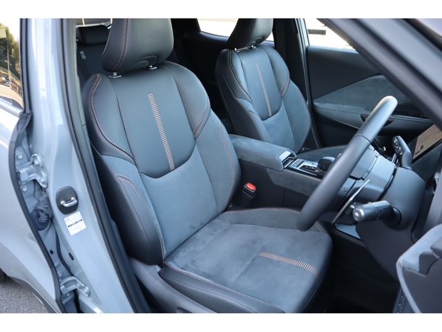 TOYOTA LEXUS LBX 2024