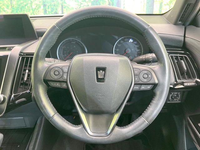 TOYOTA CROWN sedan hybrid 2019