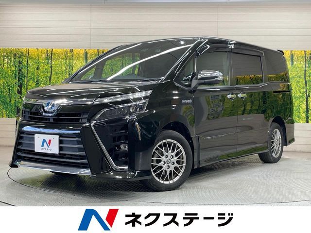 TOYOTA VOXY HYBRID 2018