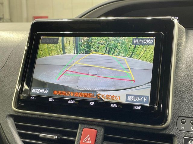 TOYOTA VOXY HYBRID 2018