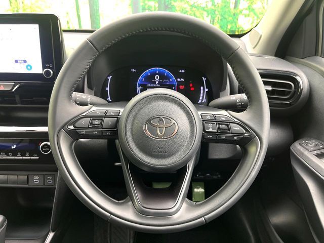 TOYOTA YARIS CROSS 2025