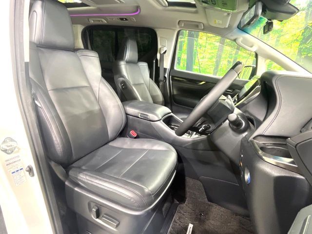 TOYOTA ALPHARD hybrid 4WD 2022