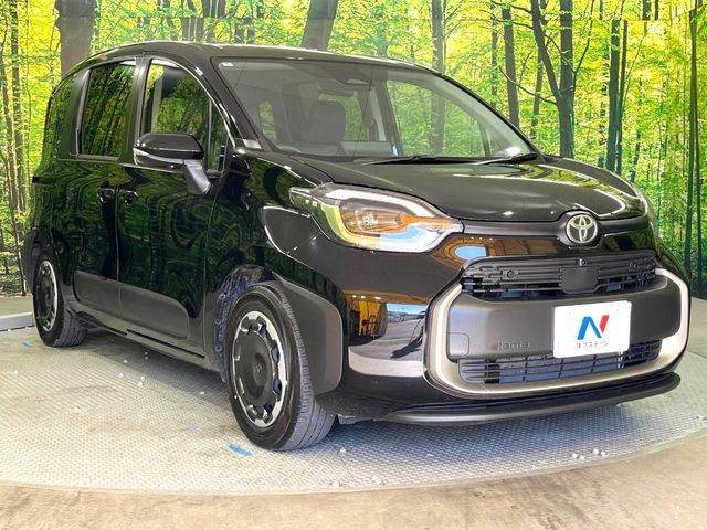 TOYOTA SIENTA HYBRID 2025