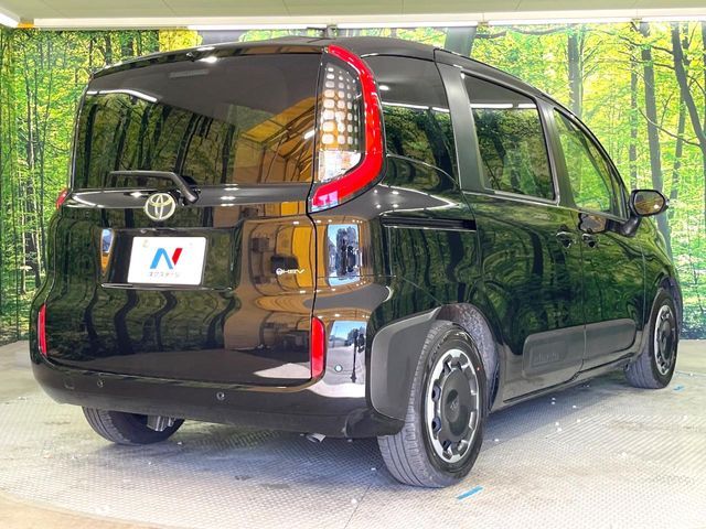 TOYOTA SIENTA HYBRID 2025