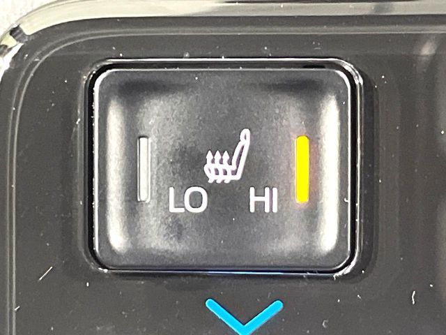 TOYOTA VOXY HYBRID 2025