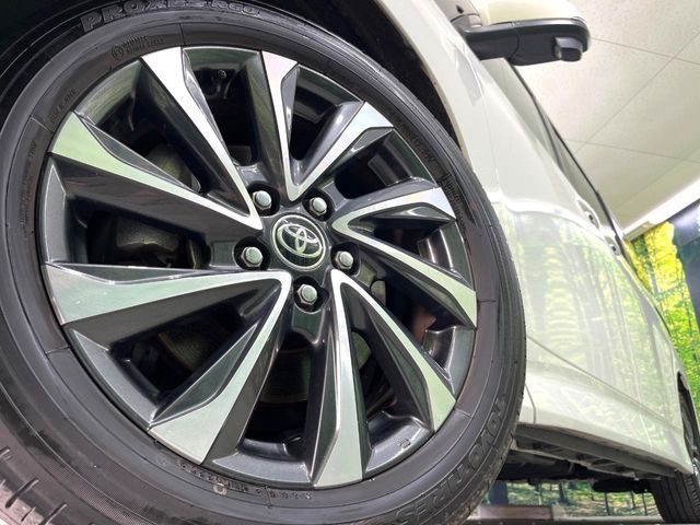 TOYOTA VOXY HYBRID 2025