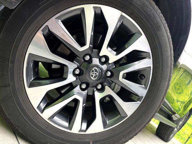 TOYOTA LANDCRUISER PRADO 2023