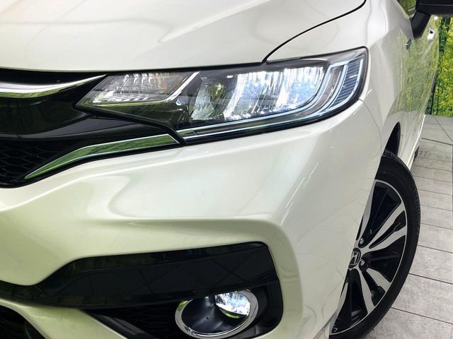 HONDA FIT HYBRID 2017