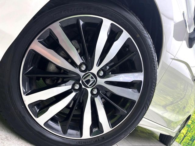 HONDA FIT HYBRID 2017