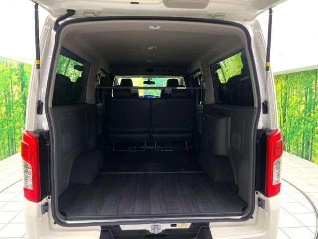 NISSAN NV350 CARAVAN 2019