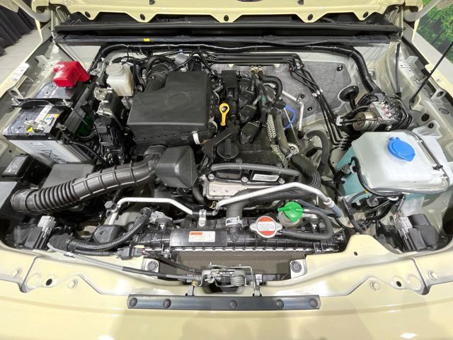 SUZUKI JIMNY NOMADE 2025