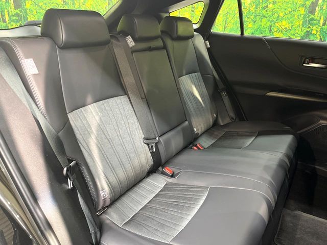 TOYOTA HARRIER HYBRID 2022