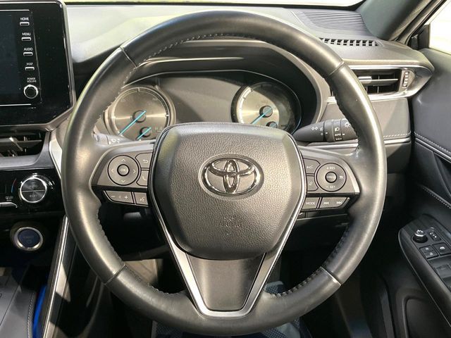 TOYOTA HARRIER HYBRID 2022