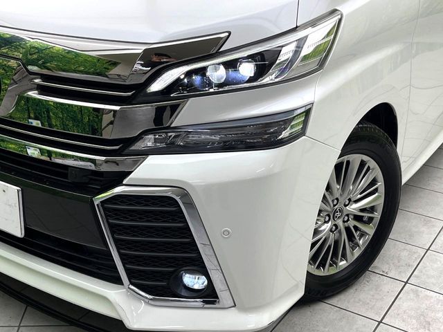 TOYOTA VELLFIRE 2017