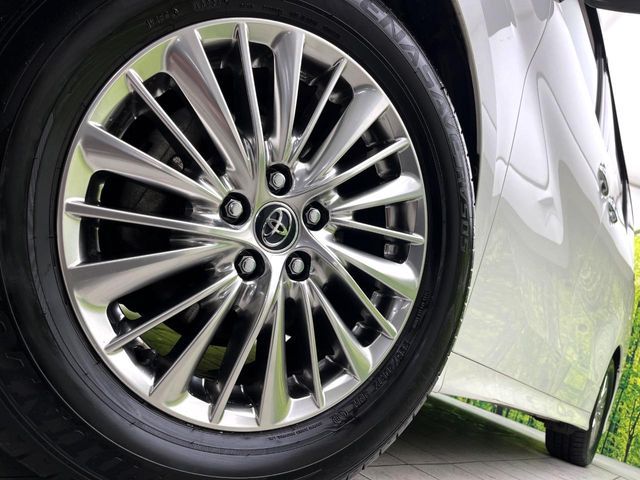 TOYOTA VELLFIRE 2017