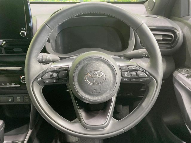 TOYOTA YARIS CROSS 2025