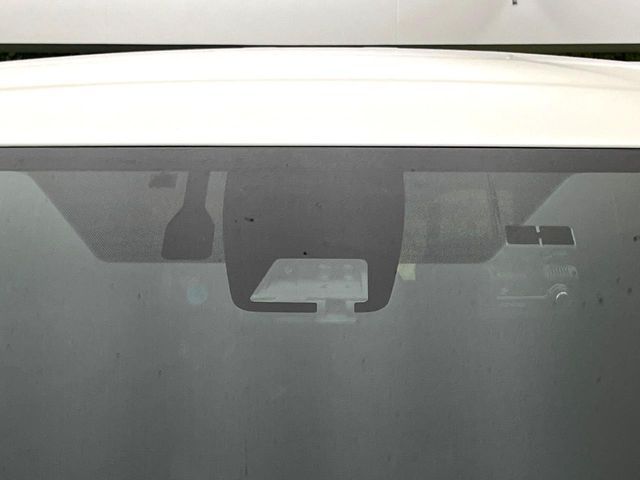 TOYOTA VOXY HYBRID 2021