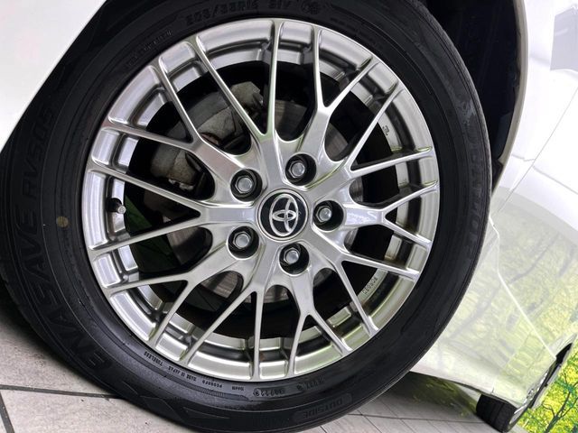 TOYOTA VOXY HYBRID 2021