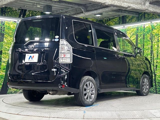 TOYOTA VOXY 4WD 2011