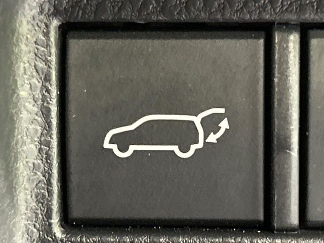 TOYOTA HARRIER HYBRID 2021