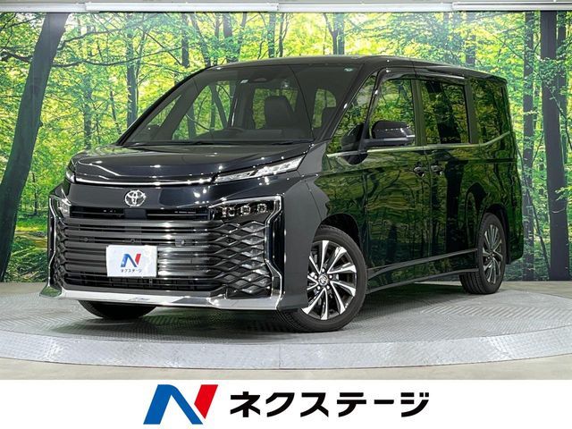TOYOTA VOXY 2022